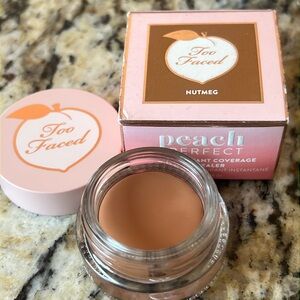 🌙🥰Too Faced Nutmeg Peach Perfect Matte Concealer